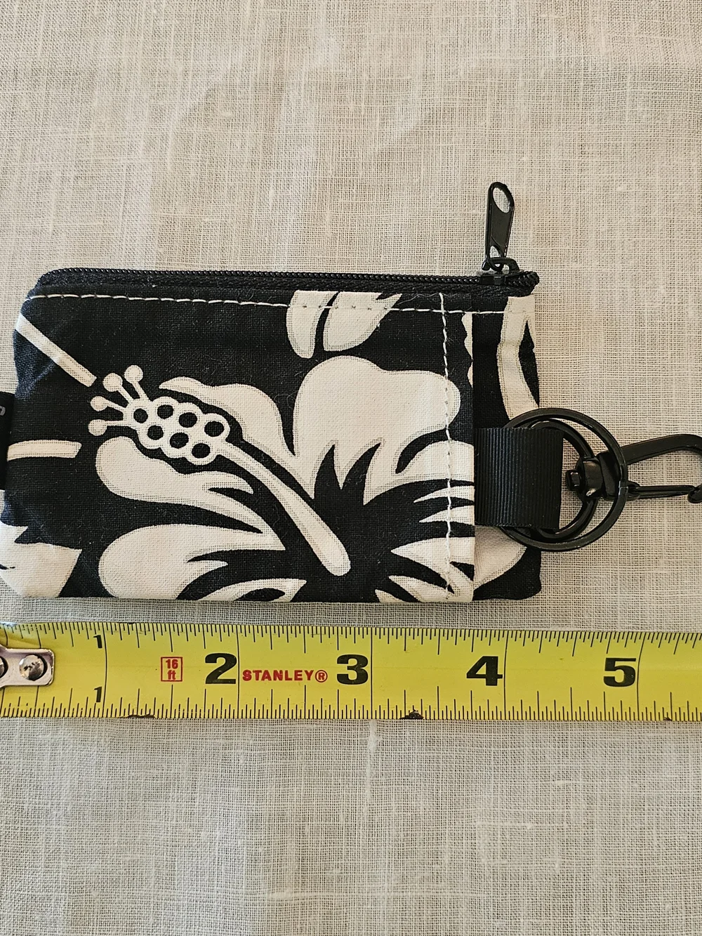Chisco Black White Hibiscus Floral Zip ID Case Keychain Wallet Pouch USA Made